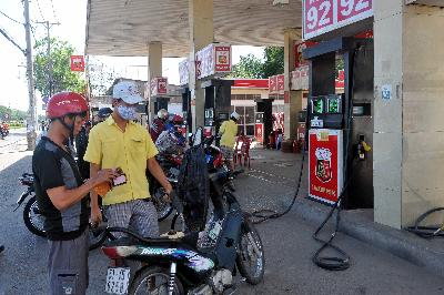 Tăng trần thuế suất nhập khẩu với xăng, dầu ảnh 1